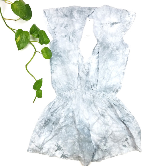 NWT Tobi Tie Dye Open Back Romper Sz S - Picture 4 of 8